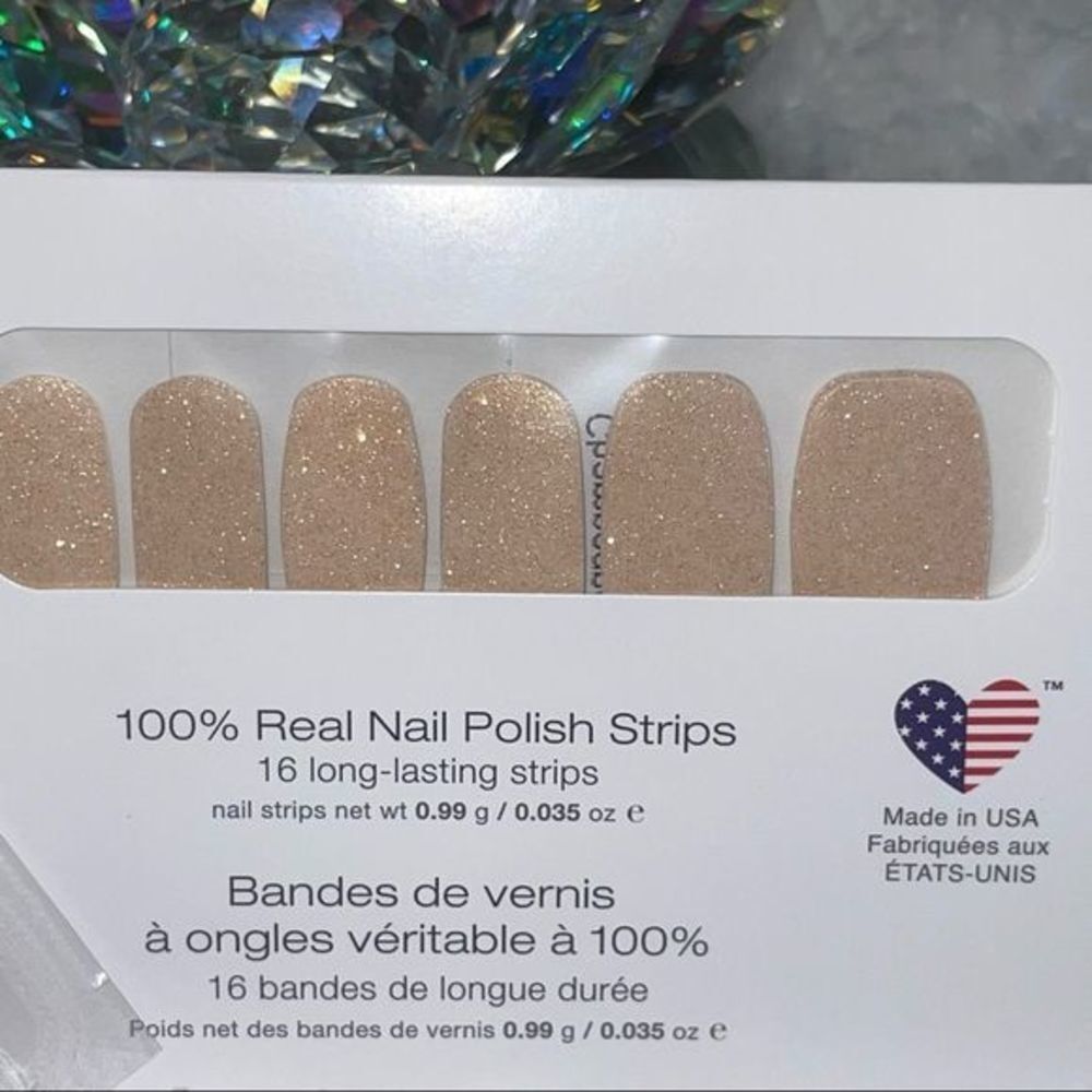 Color Street | Champagne Hour a sheer champagne gold glitter nail strips - Picture 7 of 8